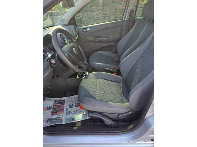 VOLKSWAGEN - GOL - 2009/2010 - Prata - R$ 33.500,00