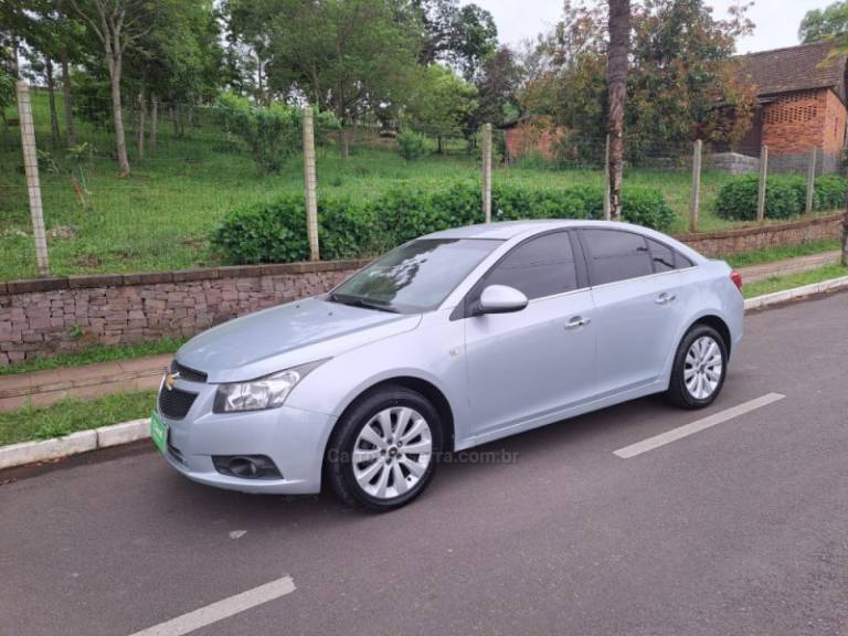 CHEVROLET - CRUZE - 2012/2013 - Prata - R$ 55.900,00