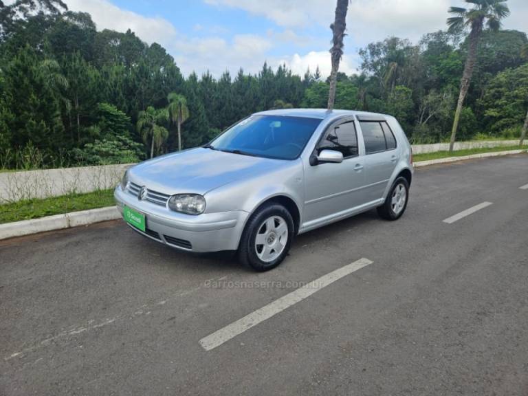 VOLKSWAGEN - GOLF - 2005/2005 - Prata - R$ 32.500,00