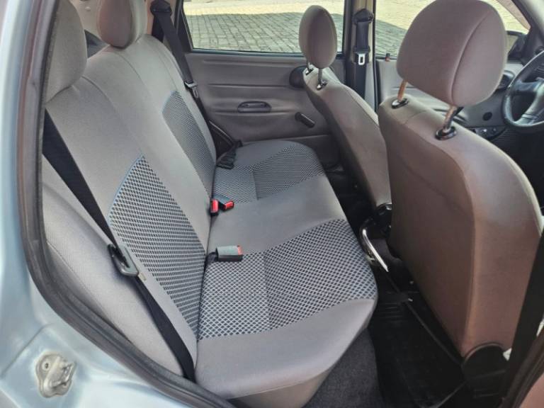 CHEVROLET - CLASSIC - 2009/2009 - Prata - R$ 21.500,00