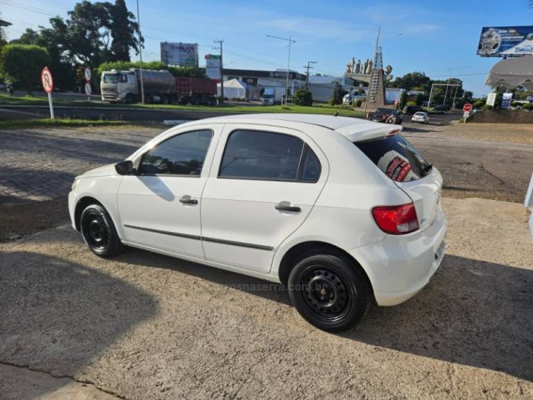 VOLKSWAGEN - GOL - 2009/2010 - Branca - R$ 23.900,00
