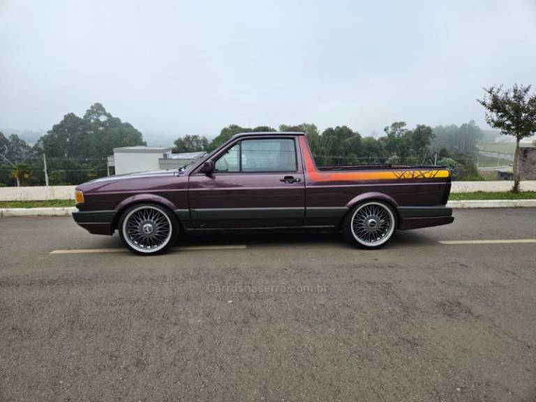VOLKSWAGEN - SAVEIRO - 1992/1993 - Vermelha - R$ 40.000,00