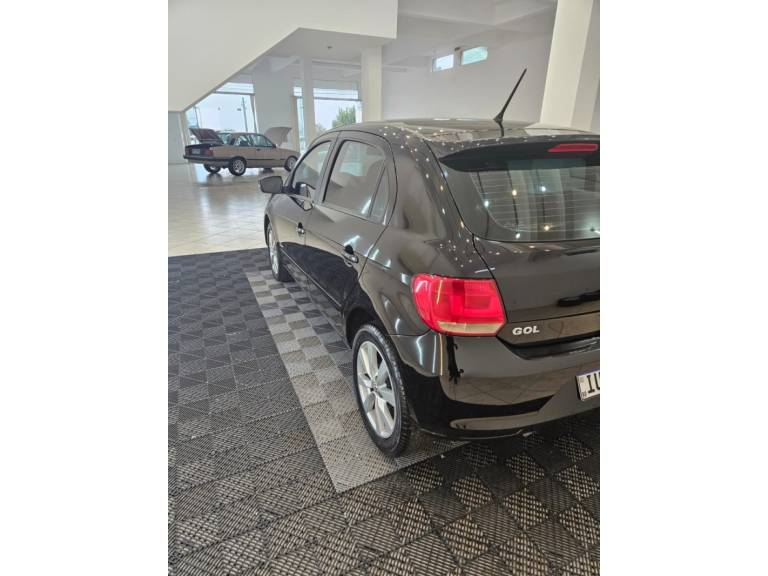 VOLKSWAGEN - GOL - 2013/2014 - Preta - R$ 39.900,00