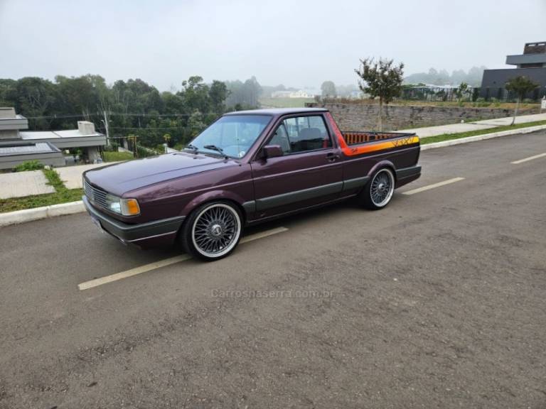 VOLKSWAGEN - SAVEIRO - 1992/1993 - Vermelha - R$ 40.000,00
